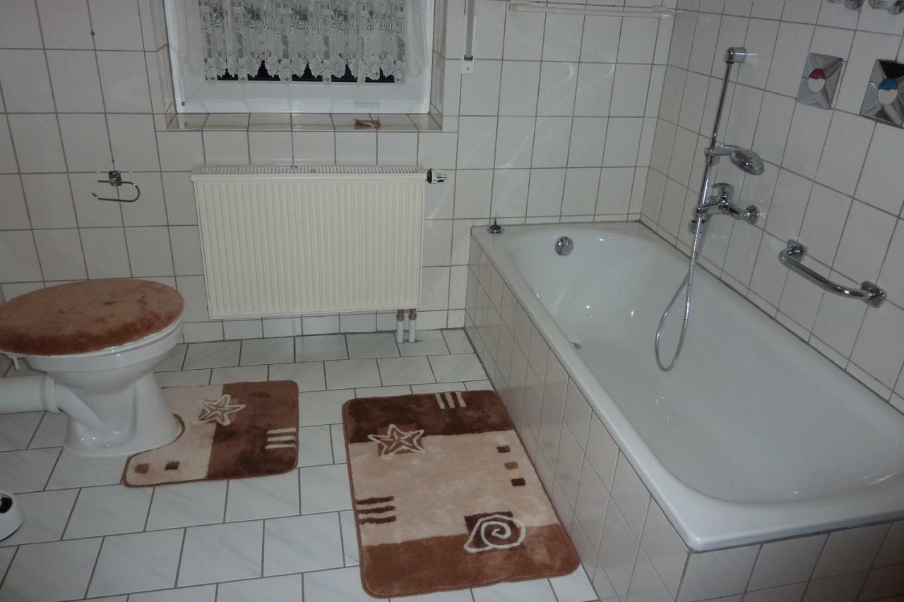 Anton Schuler Lägenhet Niedenstein Exteriör bild